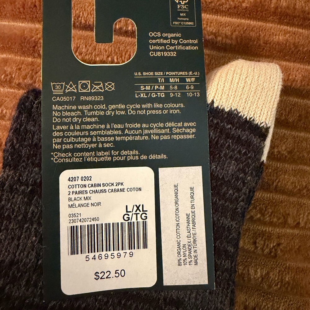Roots Black and Cream Socks NWT Unisex see sizing in pictures - Picture 2 of 4